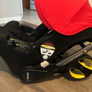 Doona convertible car seat and stroller